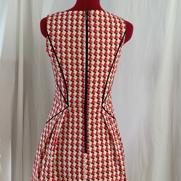 CUE Fit and Flare Dress Size 10 - Picture 8 of 11